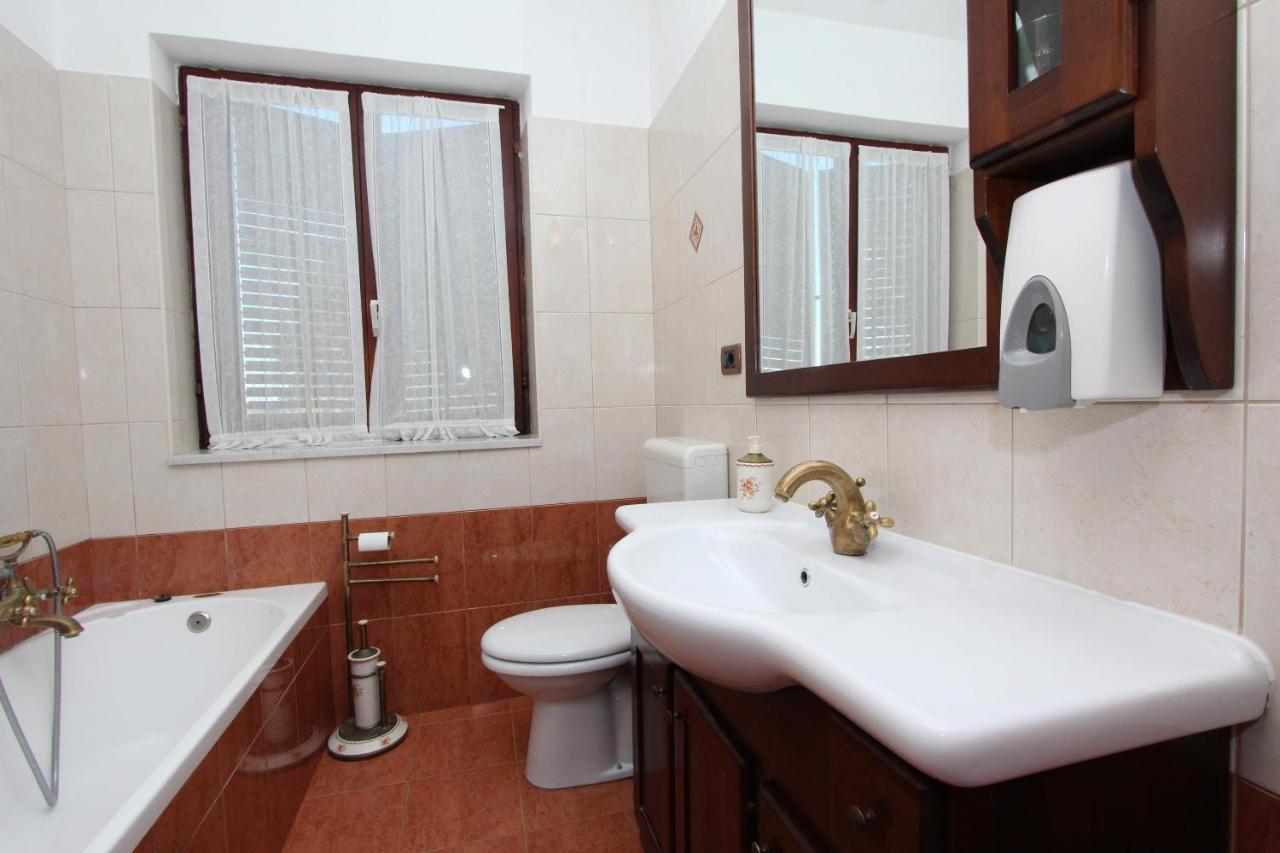 Apartment Clementina Višnjan エクステリア 写真