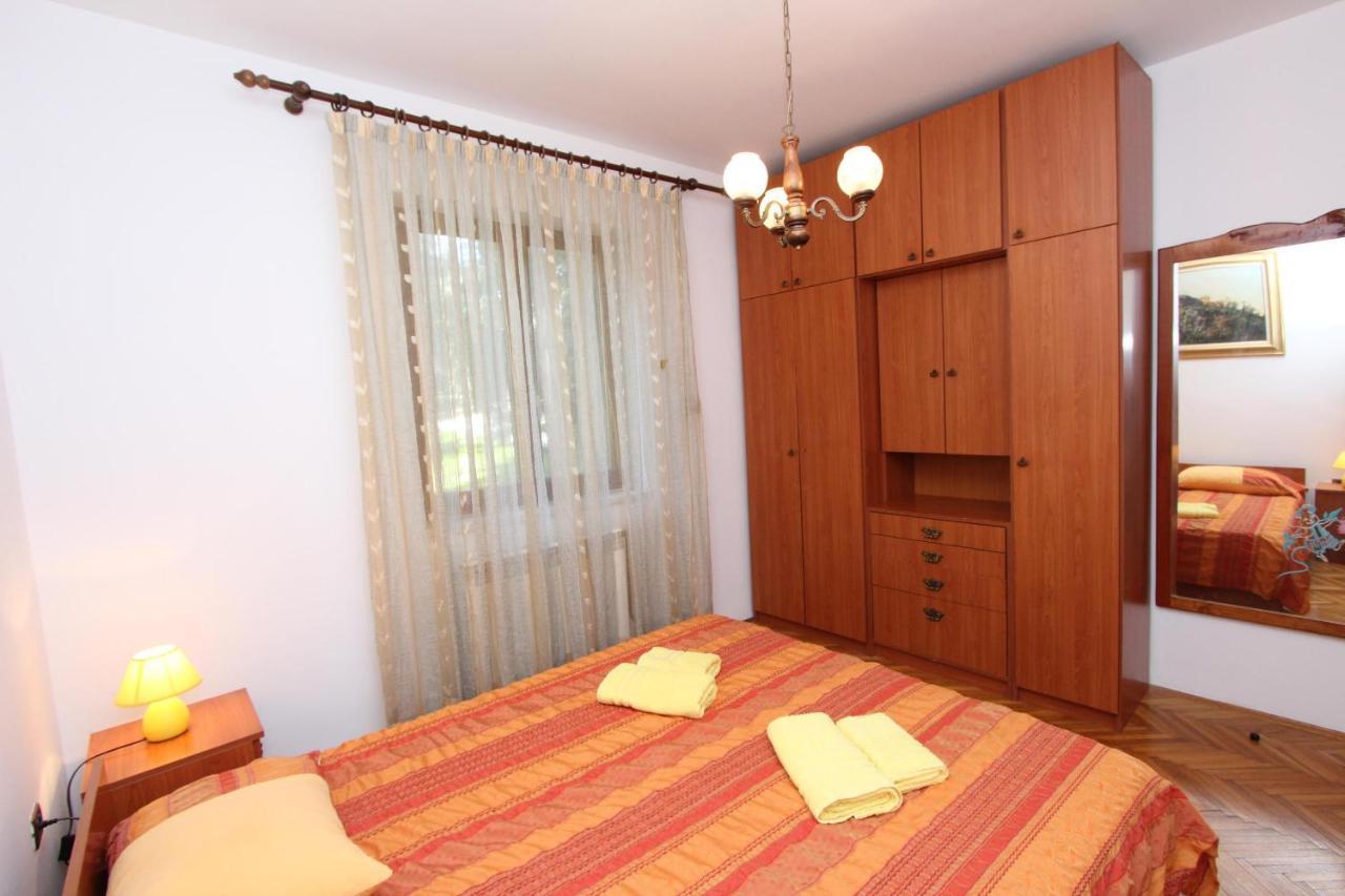 Apartment Clementina Višnjan エクステリア 写真
